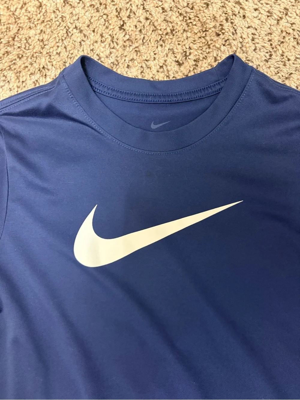 Nike Navy Short Sleeve Tee with White Swoosh Size Boys Large